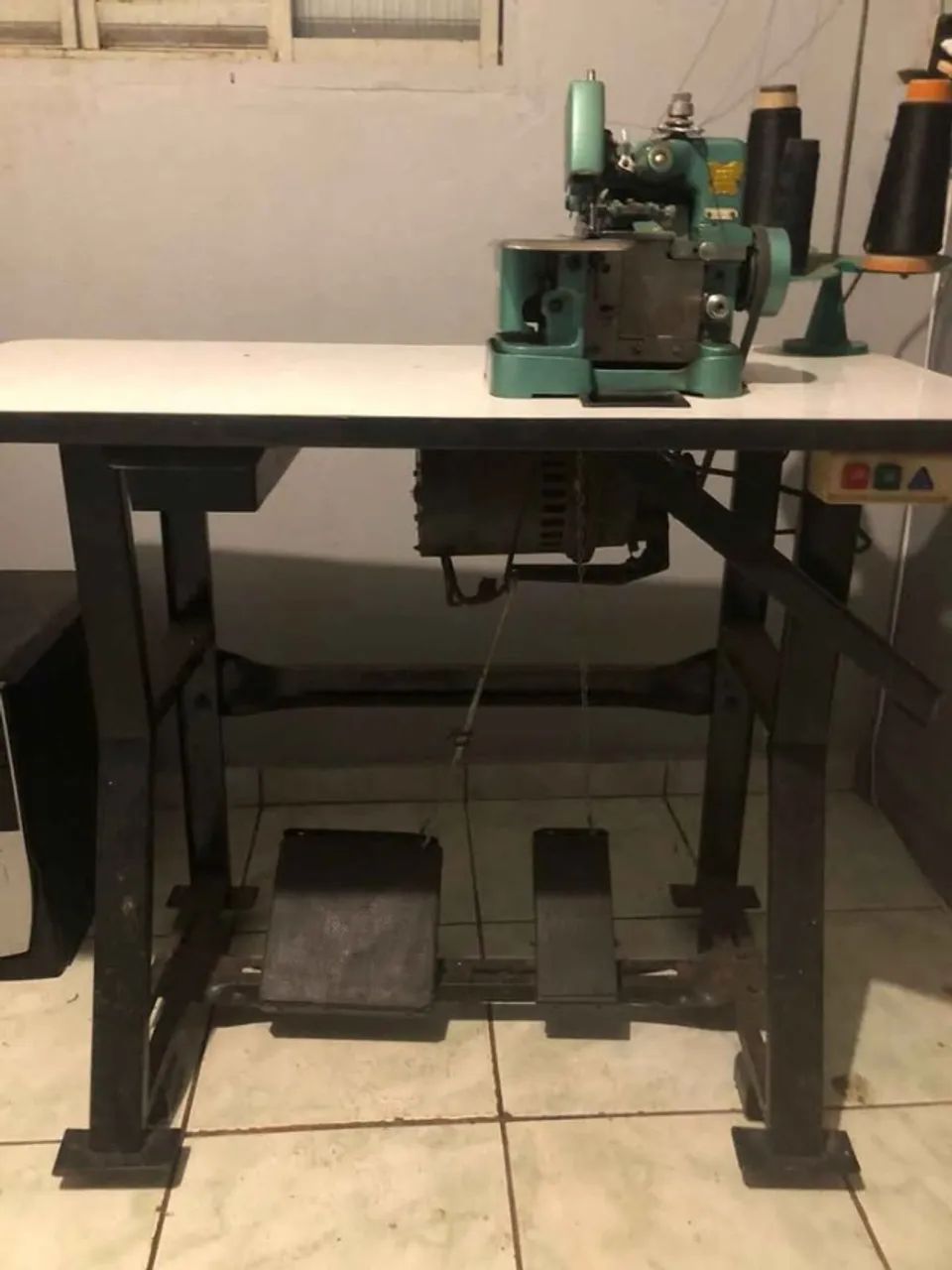 MAquina Overloque chinesinha