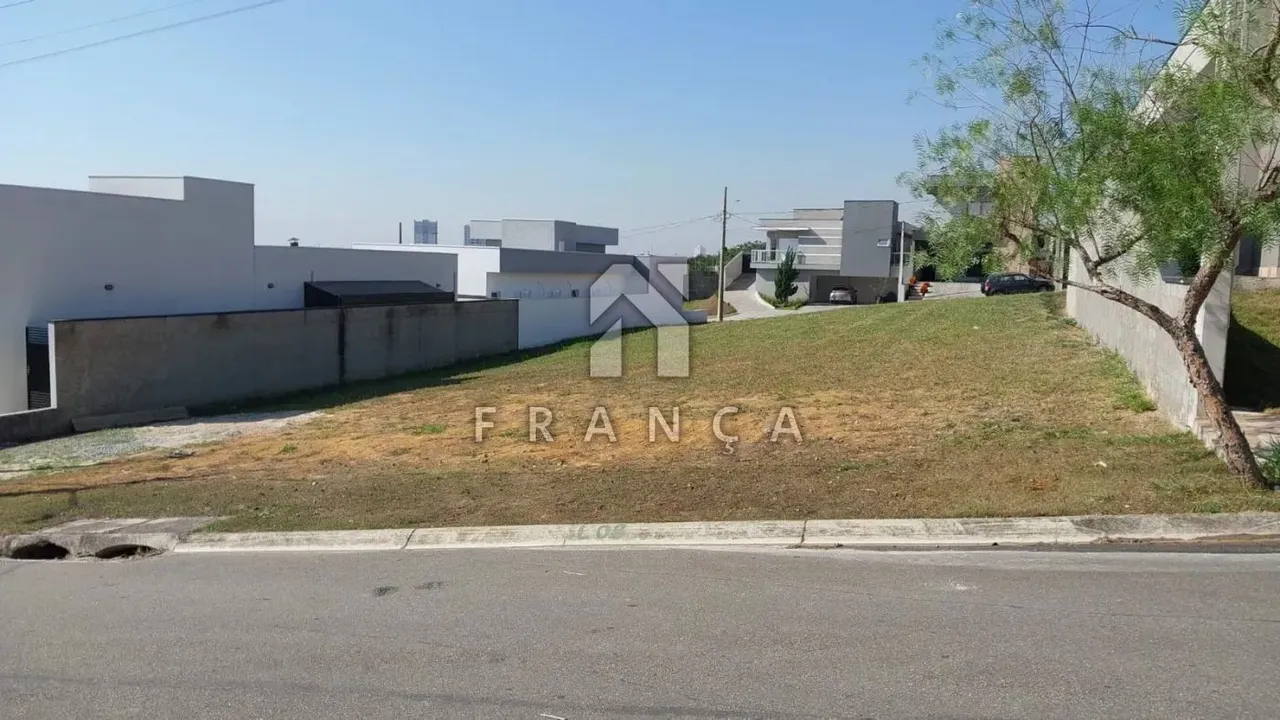 Terreno Condomínio em Jacareí