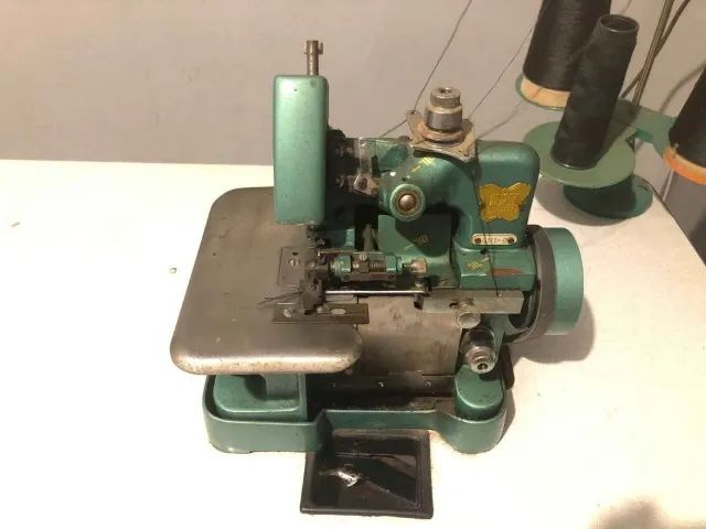 MAquina Overloque chinesinha - Foto 3