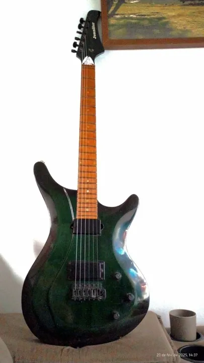 Guitarra Elétrica Jennifer