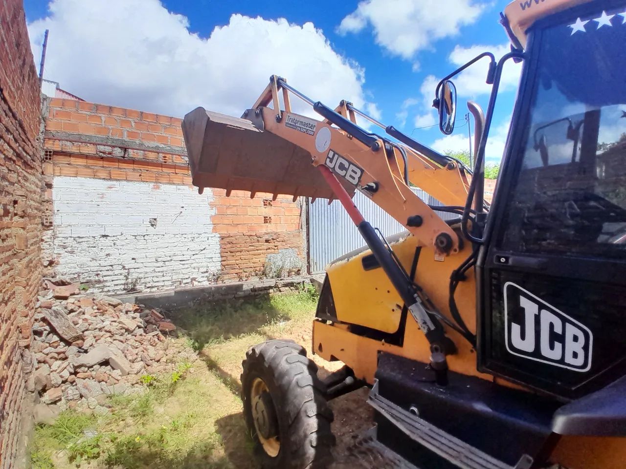 Retroescavadeira JCB 2012 - Foto 2