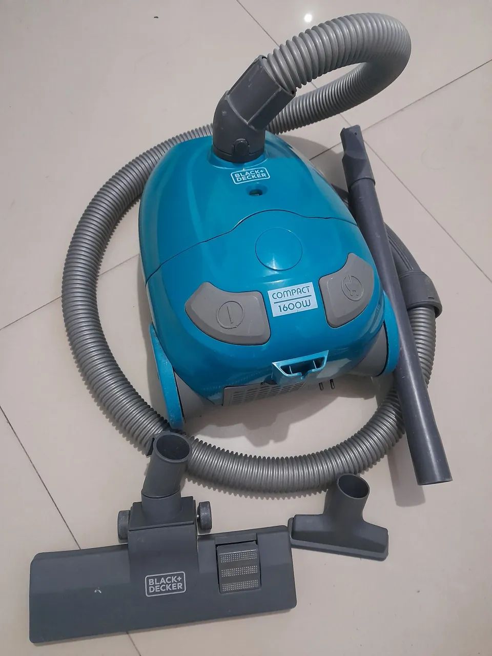 Aspirador de Pó Black+Decker Compact 127v 1600W