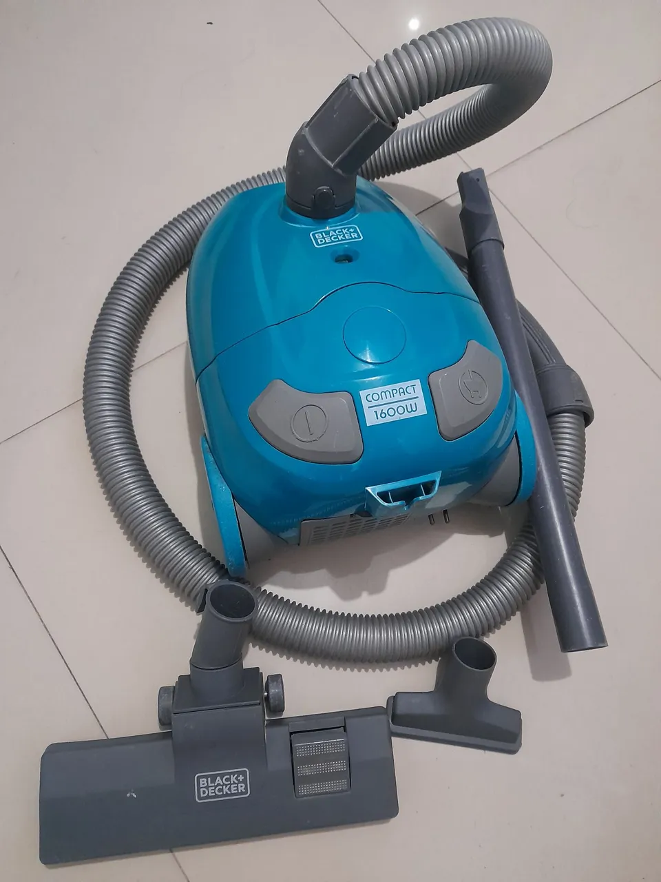 Aspirador de Pó Black+Decker Compact 127v 1600W