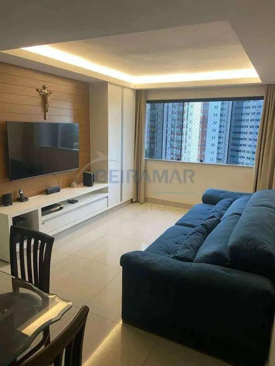 Apartamento Semimobiliado de 4 Quartos, 1 Suíte e 1 Vaga de Garagem para Locação no Reside