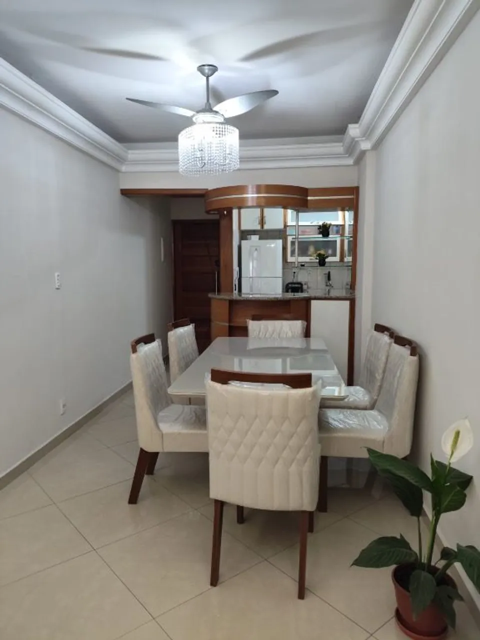 Apartamento para alugar Mobiliado com portaria, elevador e vaga.