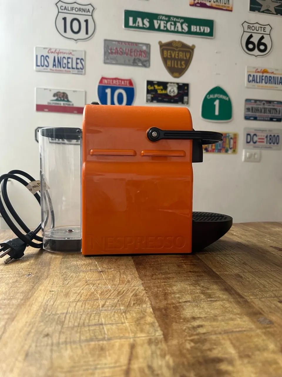 Linda máquina de café Nespresso em ótimo estado - Foto 2