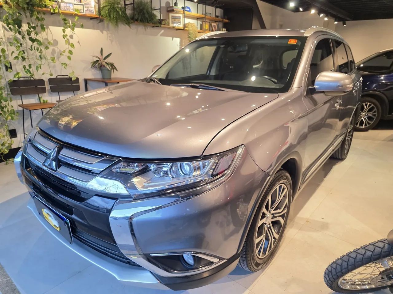 Mitsubishi Outlander 2018 comfort 7 lugares impecavel couro teto ch presença - Foto 5