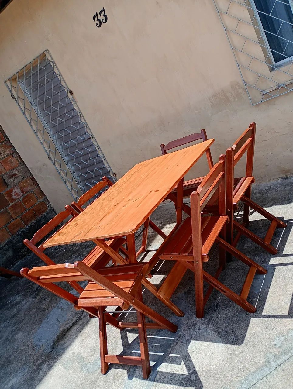 Conjunto Mesa e Cadeiras de Madeira - 4 lugares no ou 6 lugares 