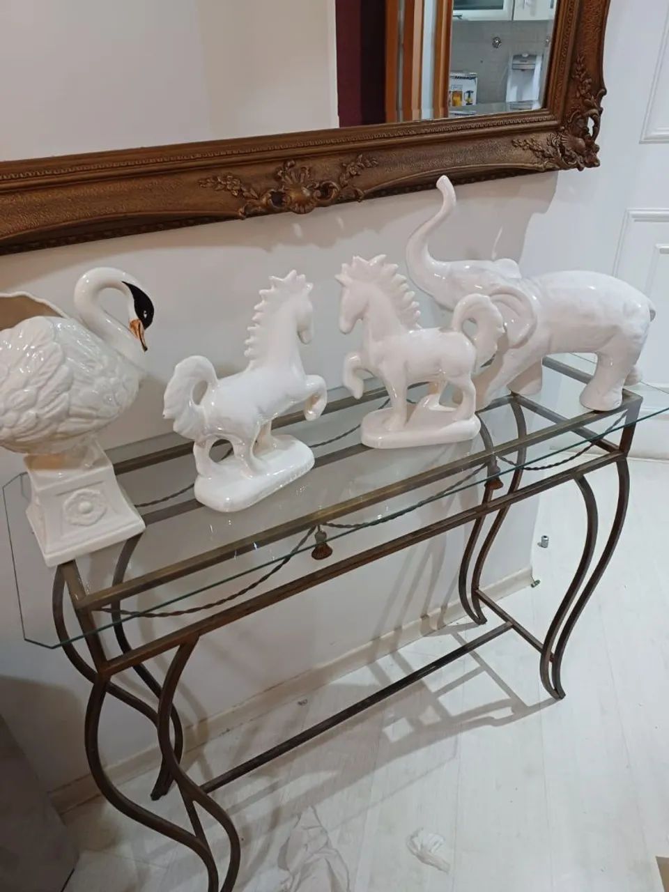 OPORTUNIDADE * Conjunto de quatro peças de porcelana branca perolizadas antigas - Raridade
