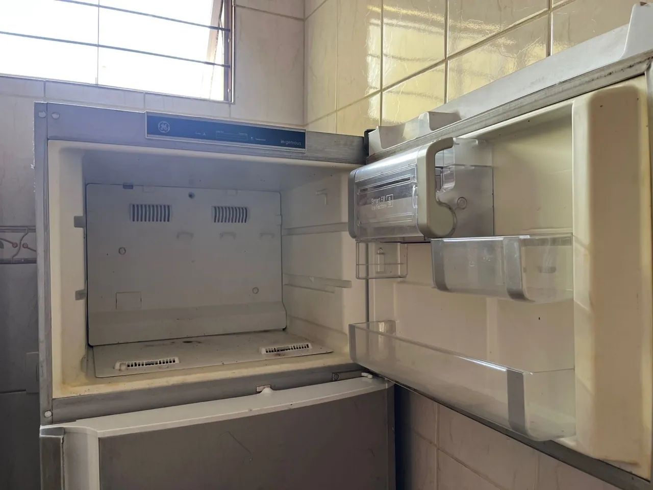 Geladeira Duplex GE Frost Free para concerto 