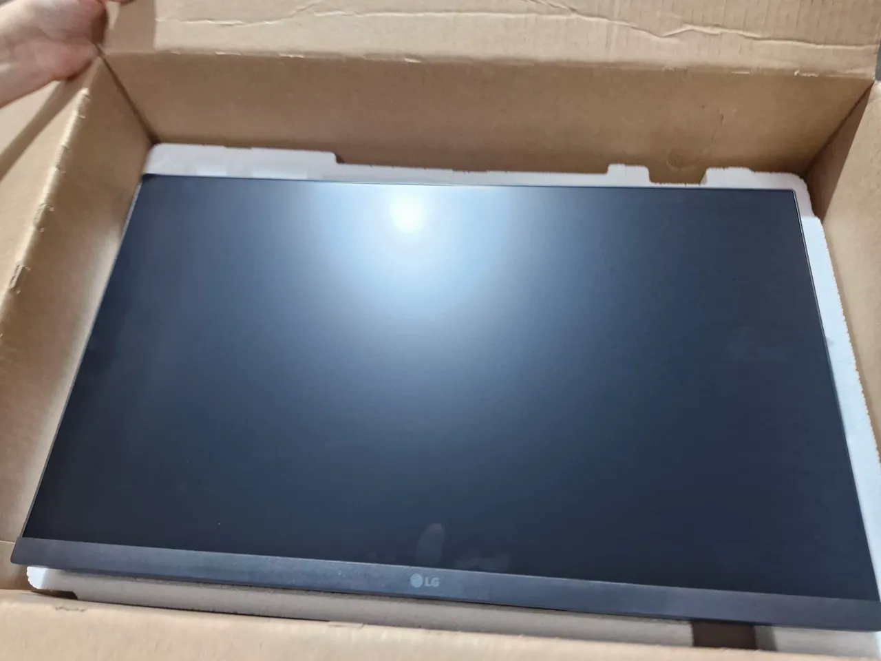 Monitor LG - Novo na Caixa