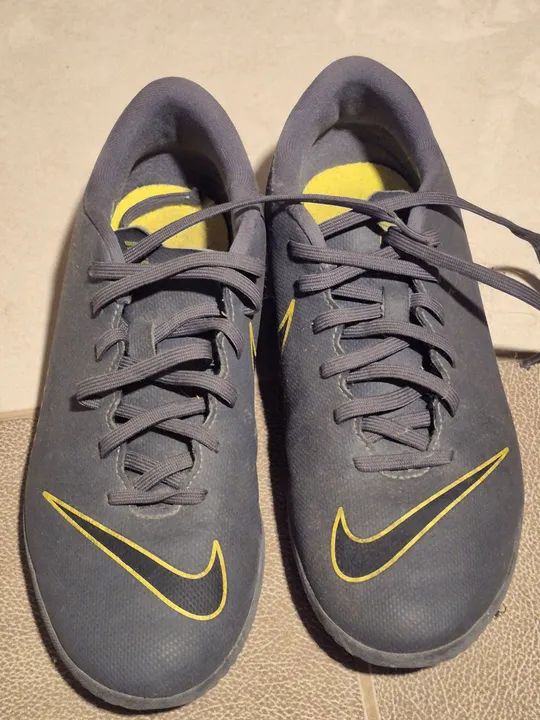 Chuteira Nike mercurial