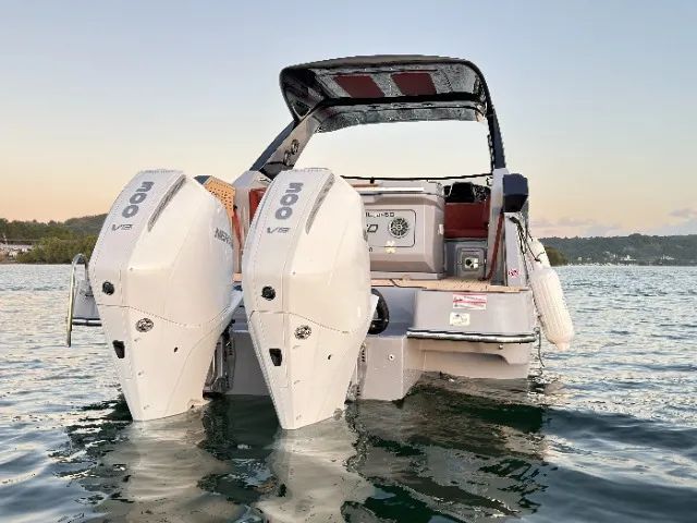 Lancha NHD 340 (32.5 Nomenclatura Internacional) Parelha Mercury 250hp 4T - Zero Milhas - Foto 12