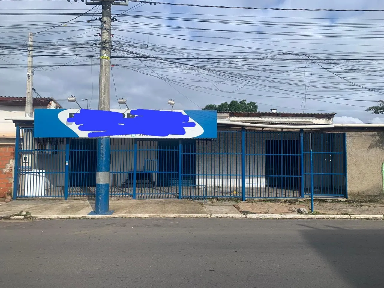aluga-se salas comerciais