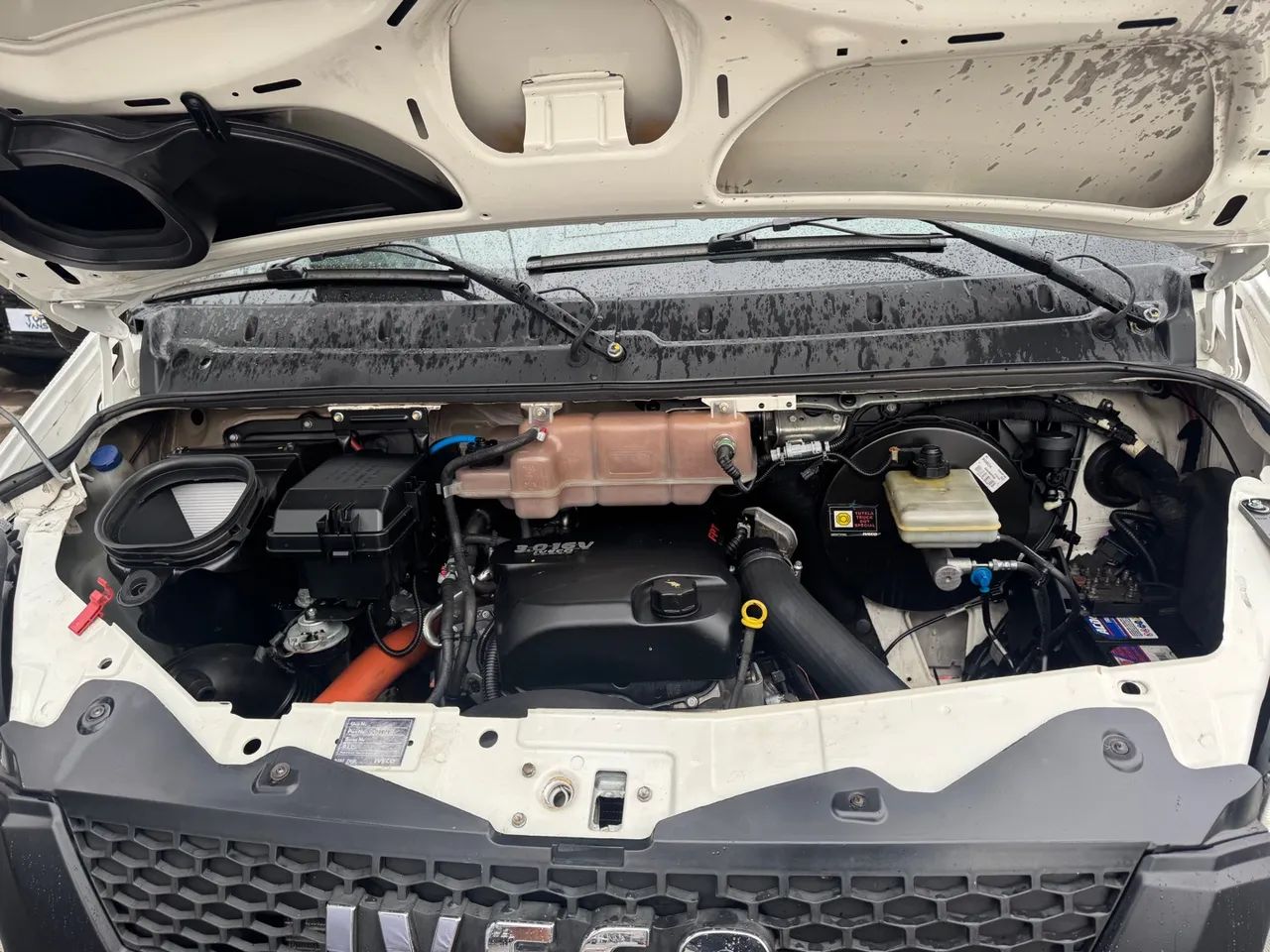 Iveco Daily 35s14 2015 novíssima  - Foto 12