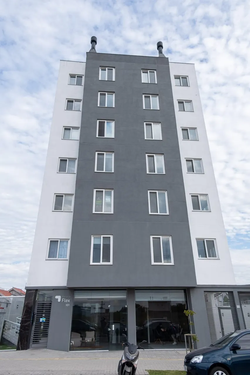 Apartamento de 2 dormitórios para alugar no bairro Três Vendas em Pelotas RS, com excelent