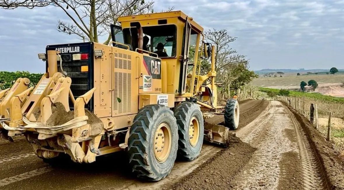 Motoniveladora CAT12k Ano 2011