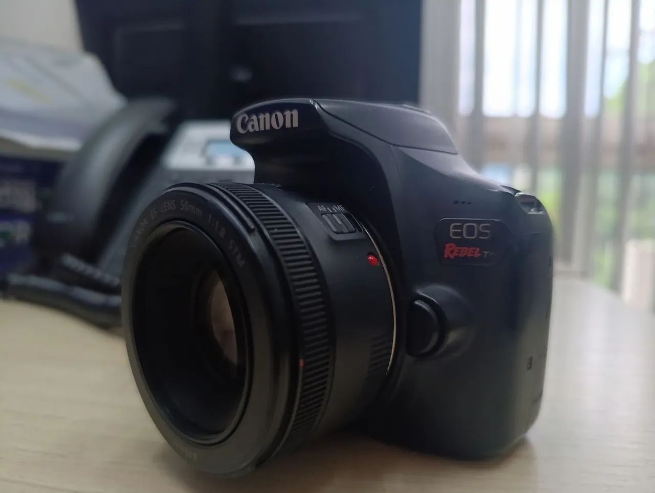 Câmera Canon Rebel T6 - Foto 2