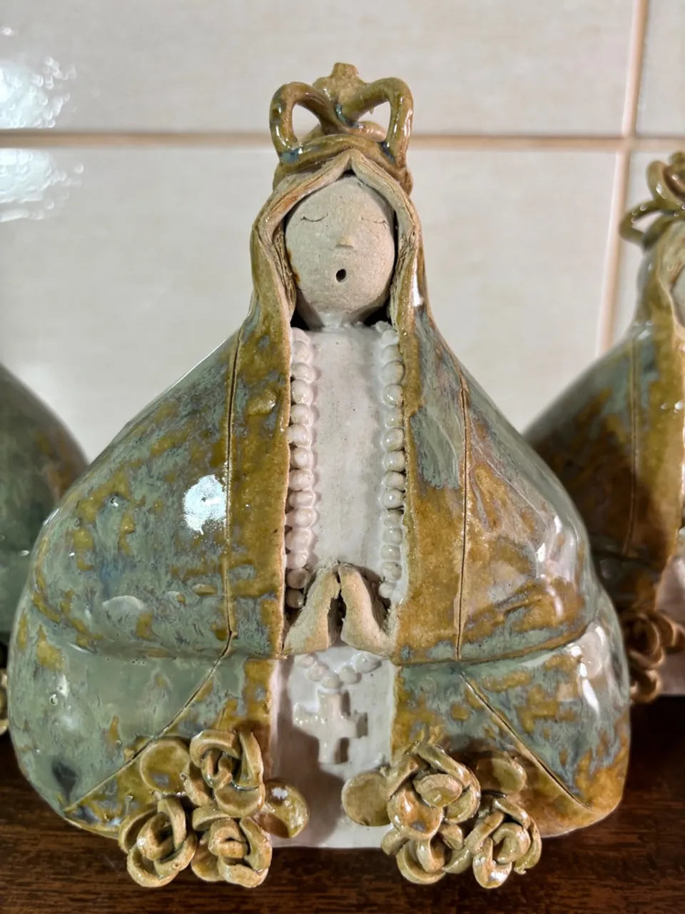 Escultura de cerâmica Nossa Senhora