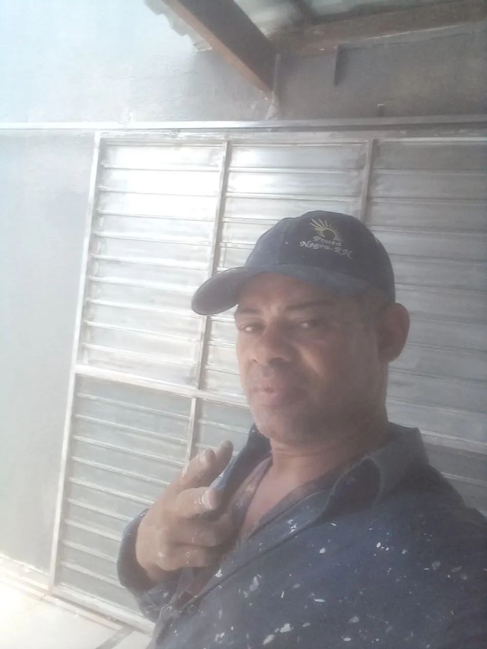 Pintor agora livre chama zap