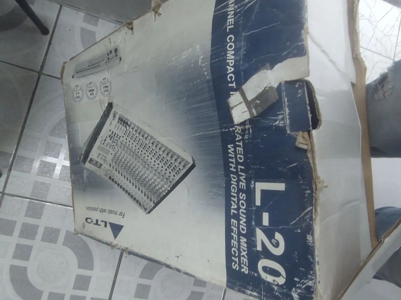 Vendo mesa de som alto 20 canais em estado de nova R$ 2200,00 - Foto 2