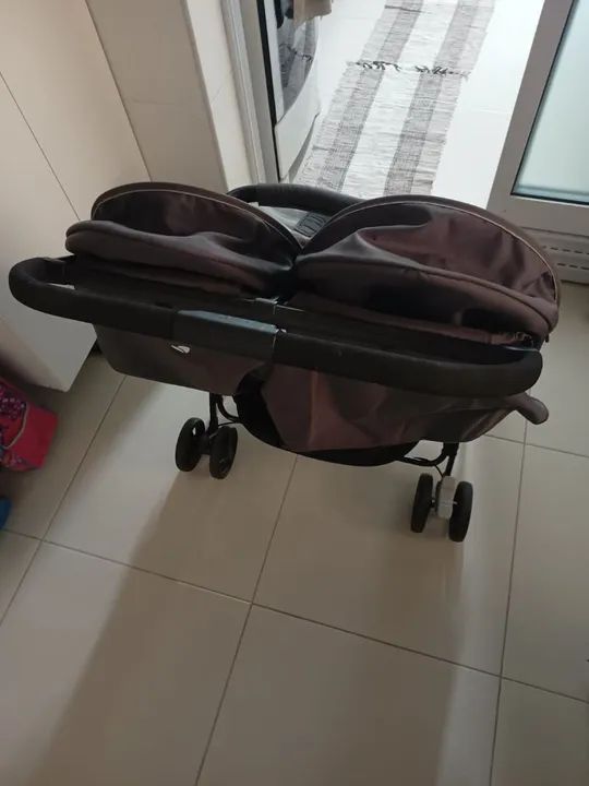Carrinho de bebê gêmeos Aire Joie - Foto 2
