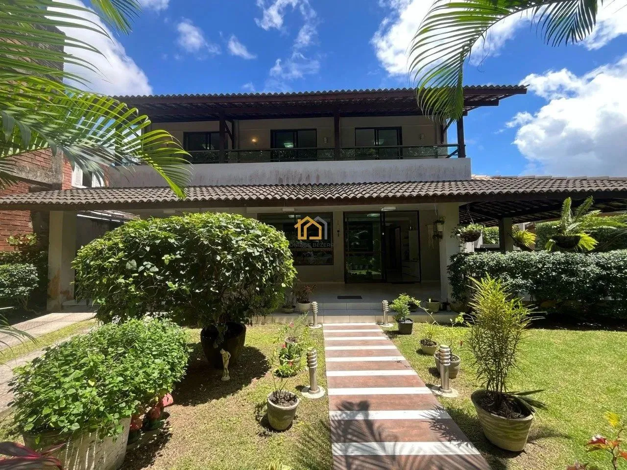 Vendo casa com 5 quartos no Condomínio Bosque Águas de Aldeia, km 16 da Estrada de Aldeia