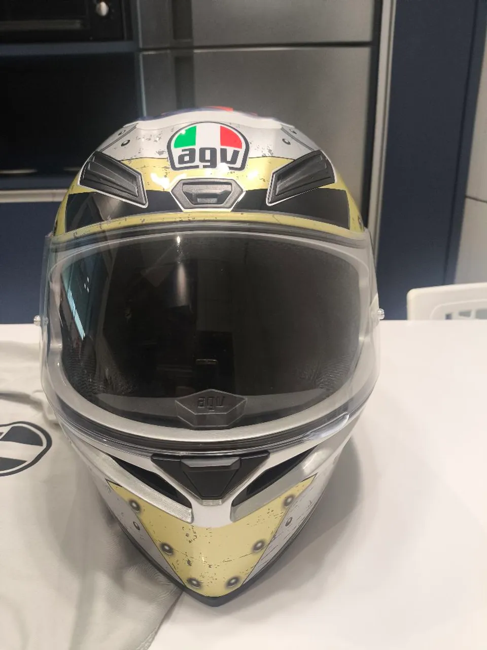 Capacete agv56
