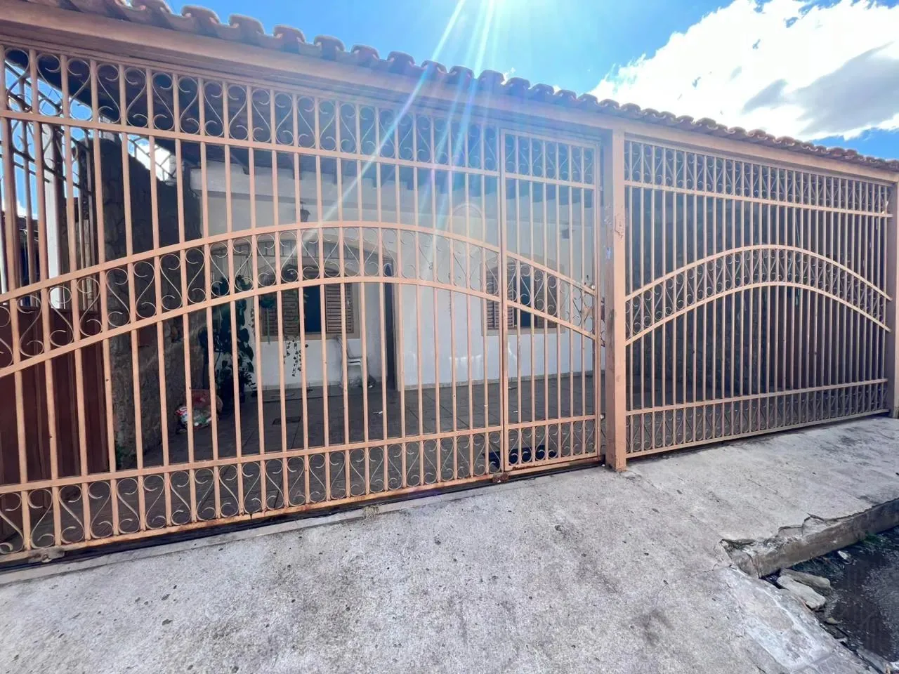 Alugo Casa na Qr 308 da Santa Maria
