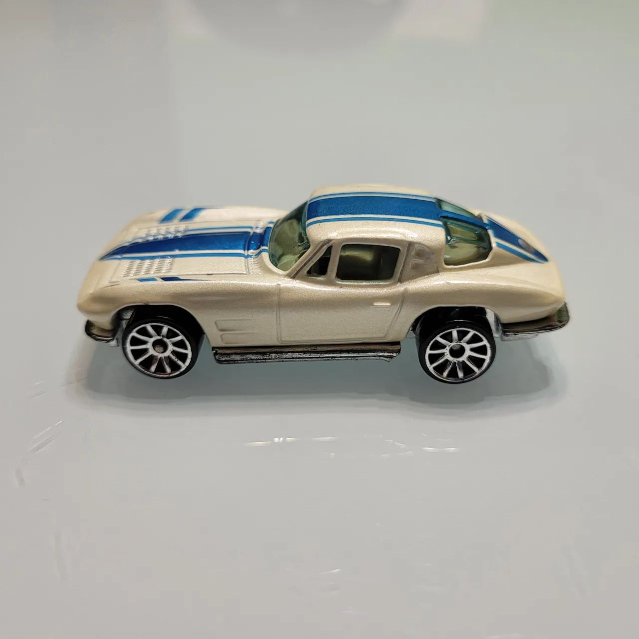 Hot wheels corvette Stingray modelo 1979 - Foto 2