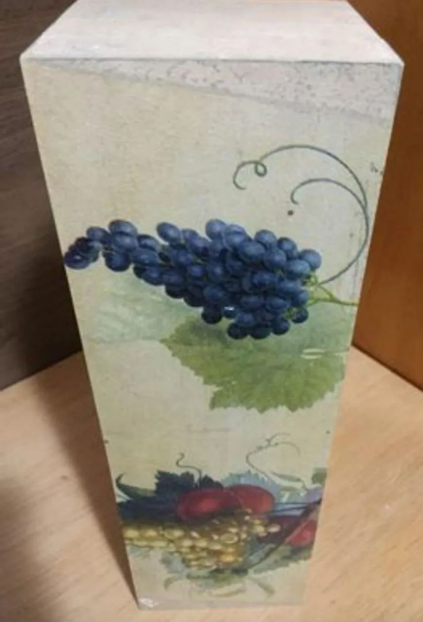 Porta Vinho em Mdf com fecho - Foto 2