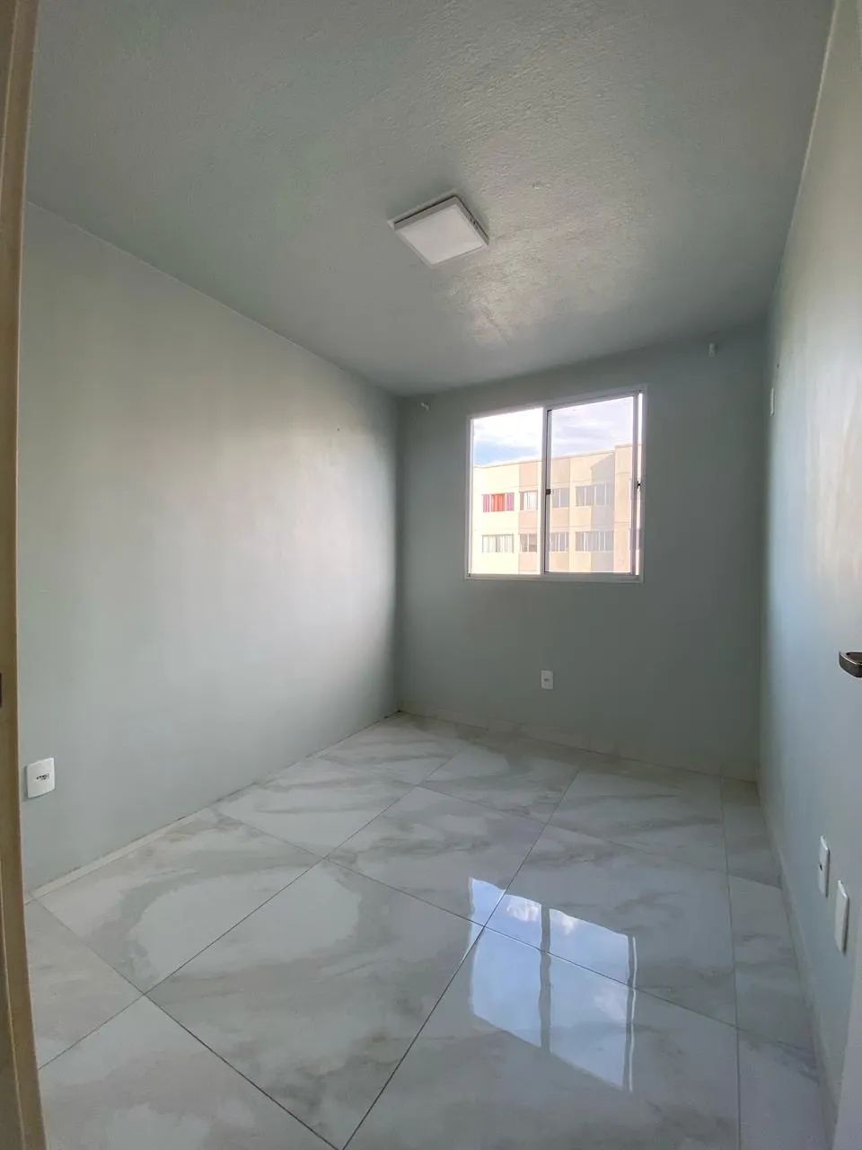 - ALUGUEL : APTO NOVO- 4º andar - Foto 5