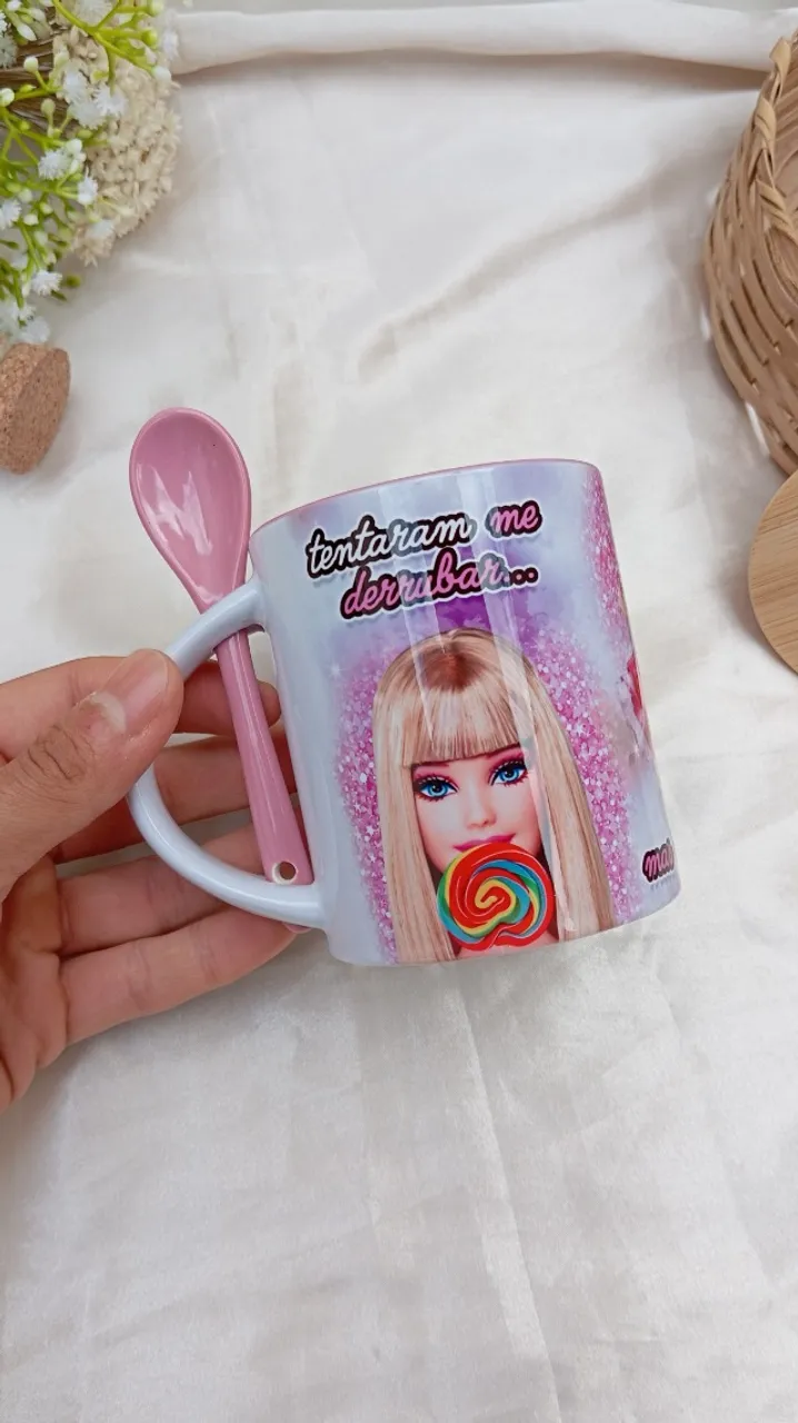 CANECA PERSONALIZADA BARBIE VOA - PRONTA ENTREGA