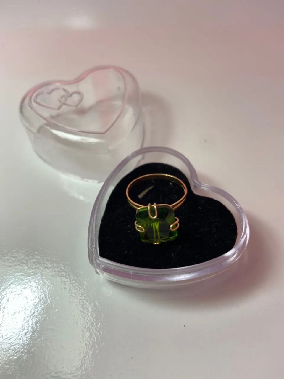 Anel com pedra verde ouro  - Foto 2