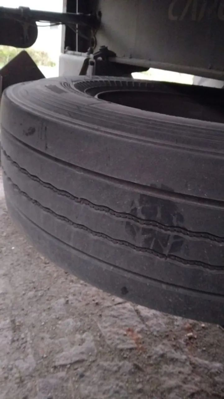 Pneu Bridgestone 295 - Foto 2