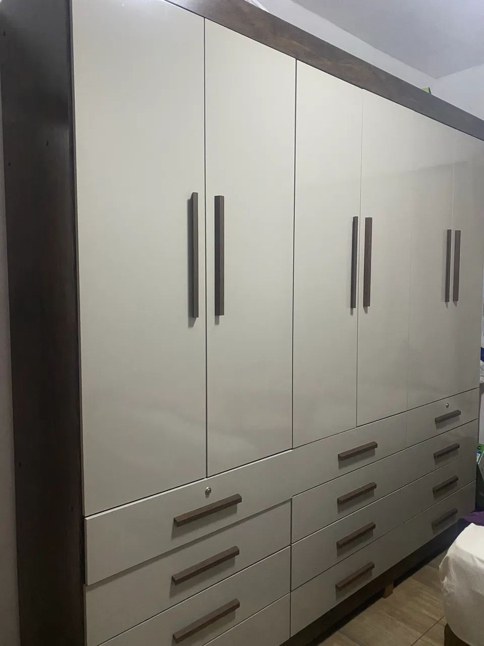 Vende-se Guarda Roupa Casal e Cômoda  - Foto 5
