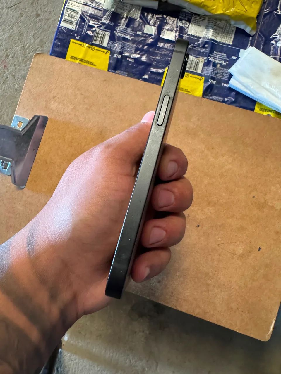iPhone 16e 128g - Foto 2