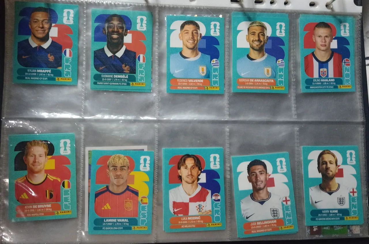 Kit de figurinhas com 800 figurinhas sem repetição  - Foto 4