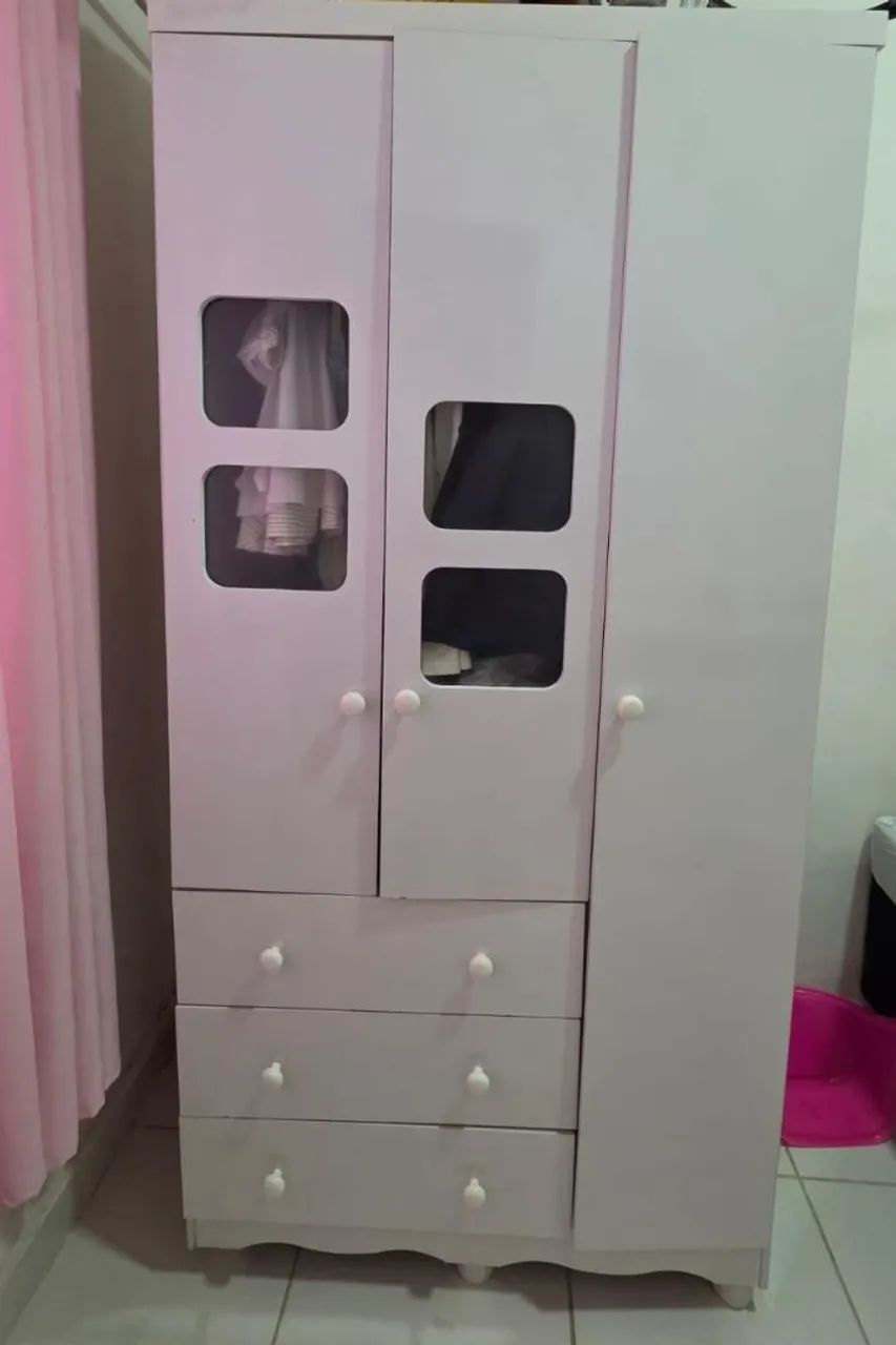 Guarda-roupa infantil 