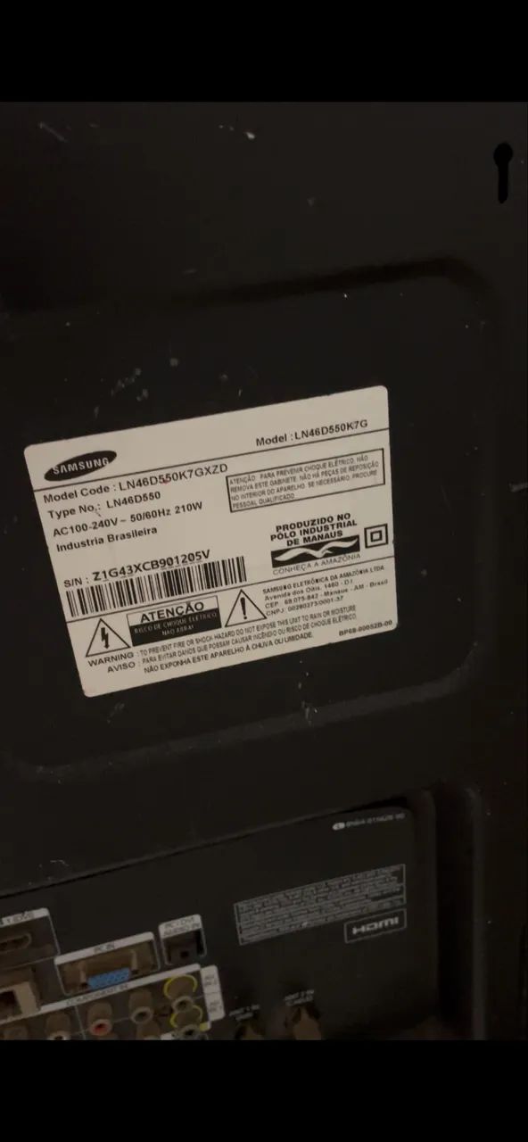 Televisão Samsung retirada de peças 