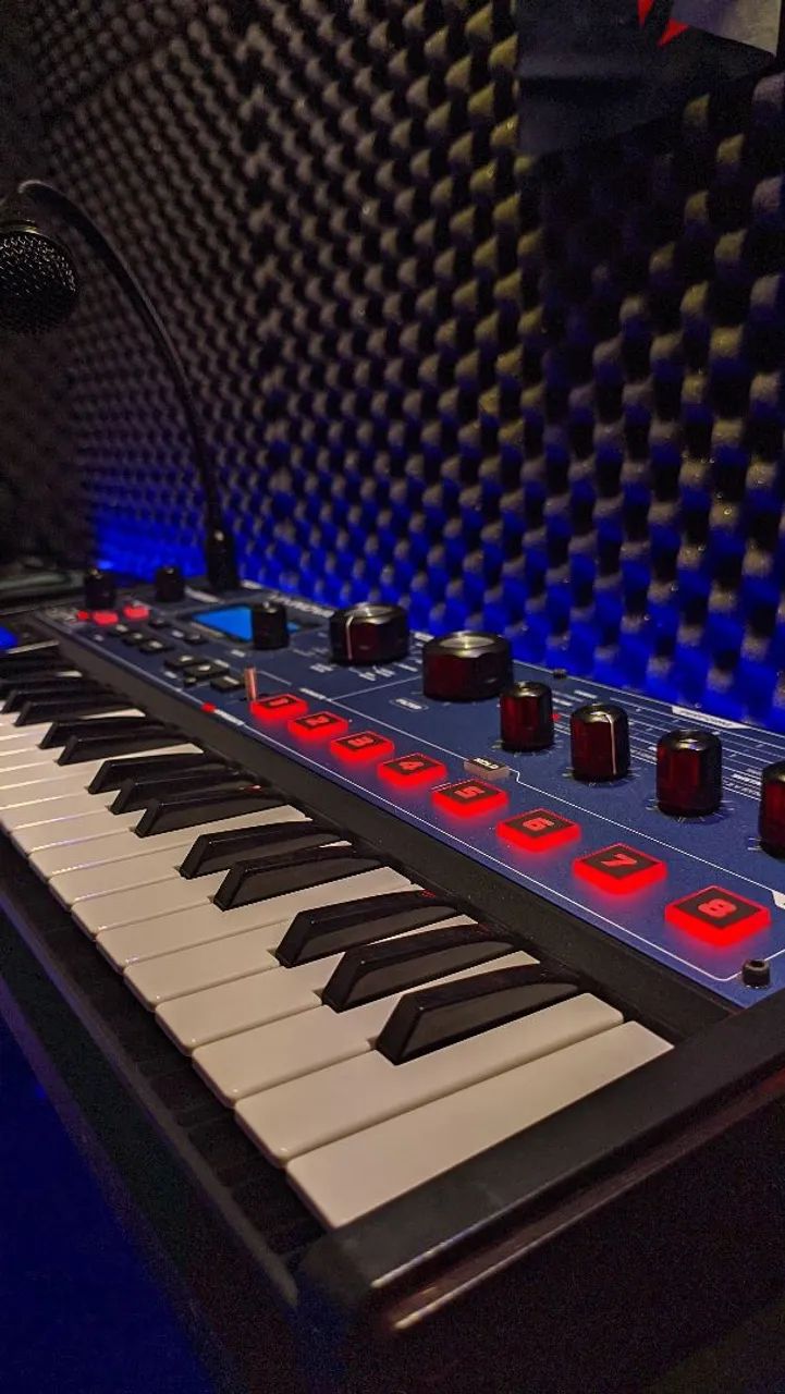 Teclado synth mininova - Foto 2