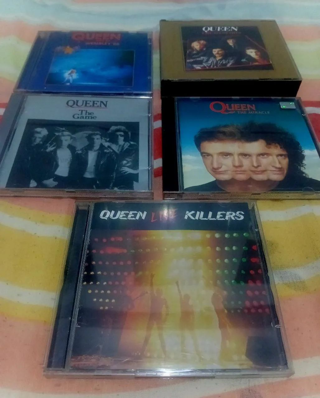 Coleção de CDs Queen originais + brinde Live in Japan 1985 - CDs