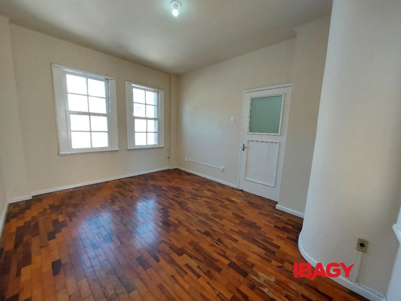 Excelente Apartamento 2 dormitório(s) em Centro - Florianópolis - Foto 4