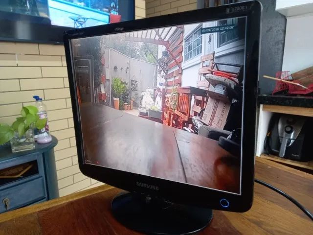 MONITOR SAMSUNG 16" TOP PARA ESPAÇO PEQUENO - Foto 2