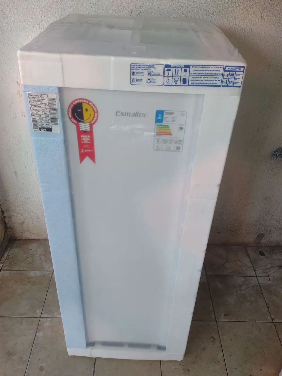 Geladeira nova da Esmaltec de 245 litros  - Foto 2