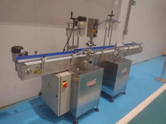 Envasadora e Fechadora Linear Automática Enock 
