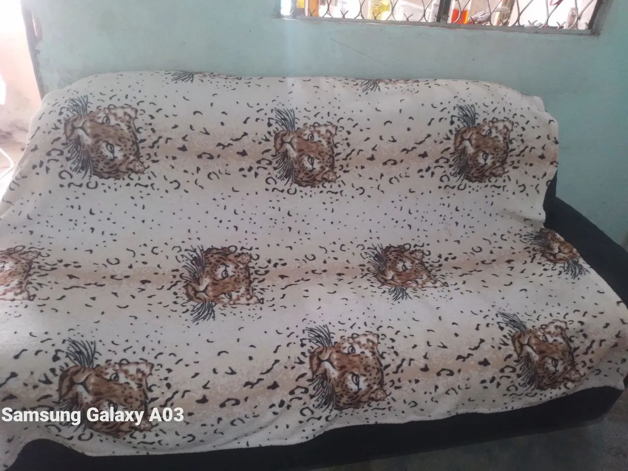 Vendo  sofá, 3 lugares.  - Foto 3