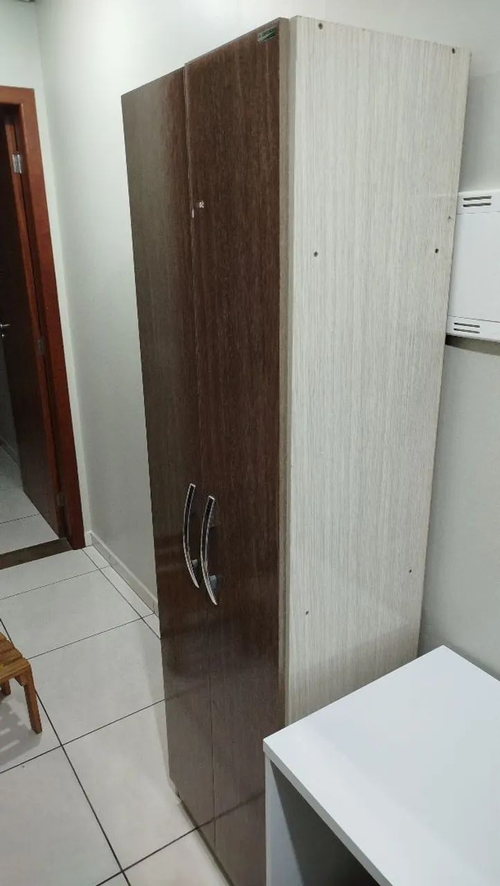 Armário multiuso 