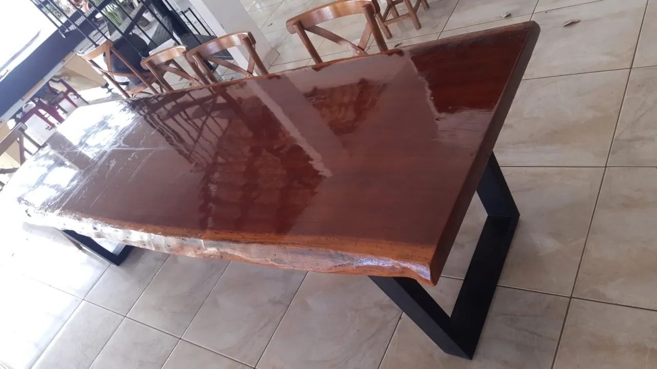 Mesa em madeira com verniz  - Foto 4