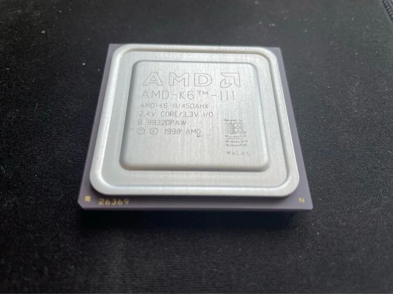 Cpu antiga AMD K6-III 450AHX 450 MHz socket 7
